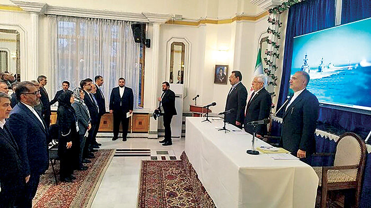 دیدار عارف با تجار ایرانی