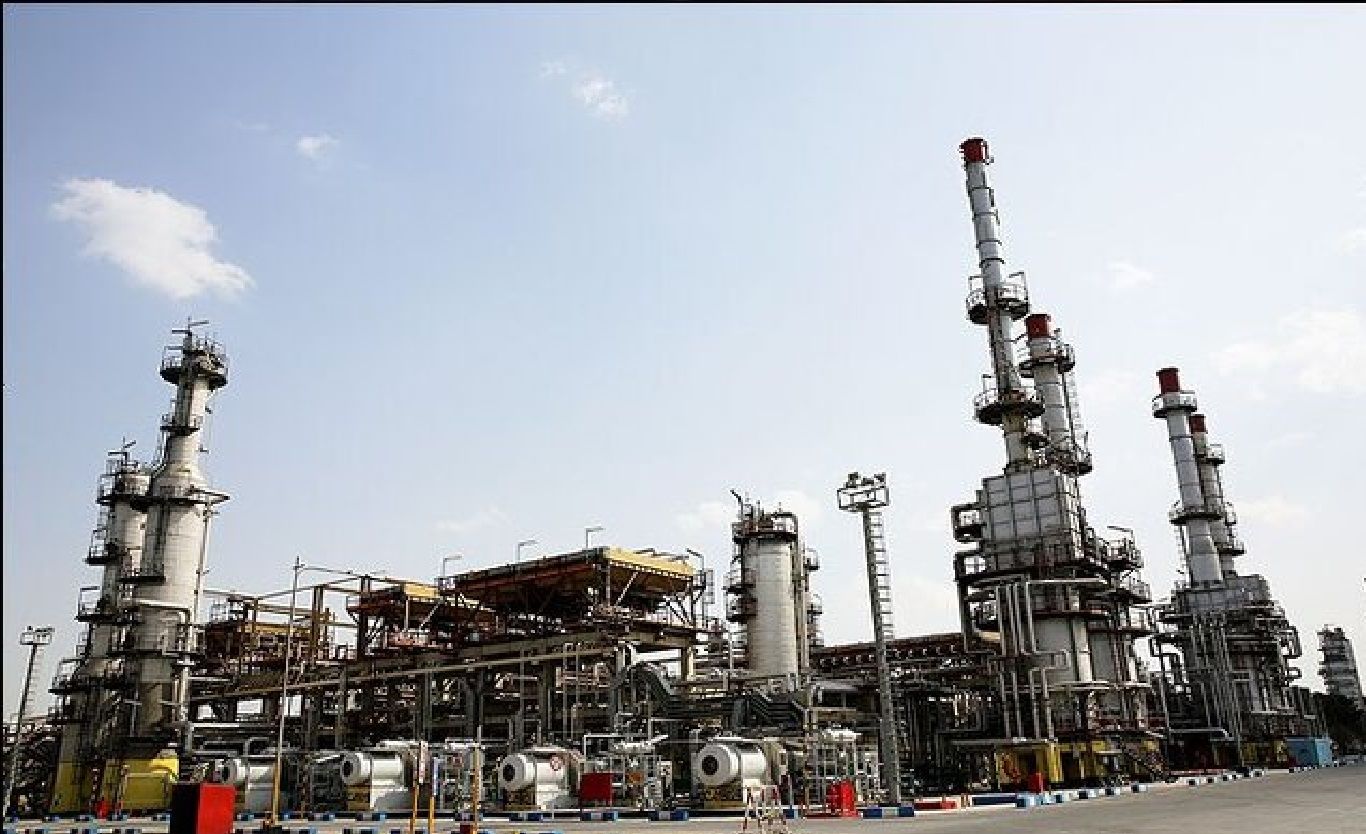 جزئیات جدید از حملات به محدوده پالایشگاه تهران/  حمله و حادثه خارج از فنس های پالایشگاه بوده/ تمام واحدهای پالایشی در مدار تولید هستند