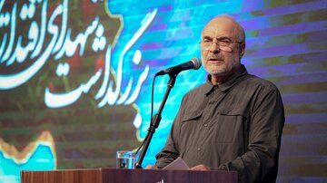 روایت قالیباف از درخواست سردار سلیمانی از بشار اسد برای خالی کردن کاخ/ در ۱۲ سال با دو شخصیت بشار اسد روبه‌رو بودیم

