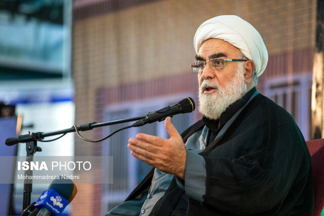 رئیس دفتر مقام ‌معظم ‌رهبری: مردم ایران در ماجرای کرونا و راه‌اندازی موج همدلی‌ شاهکار کردند