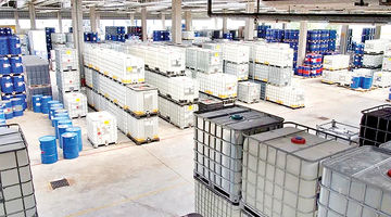 تسهیل ترخیص کالای اساسی و تجهیزات تولید