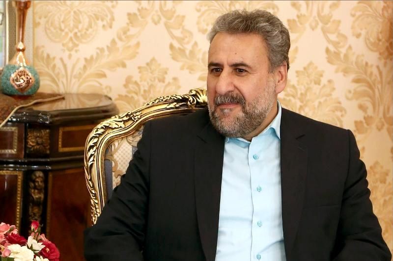 انتقادات بدون تعارف فلاحت پیشه به مذاکره کنندگان هسته ای /باید از کمین گاه جنگ فرار کنیم