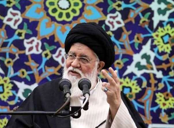 علم الهدی: زن بی حجاب، در سایه مرد زندگی خواهد کرد