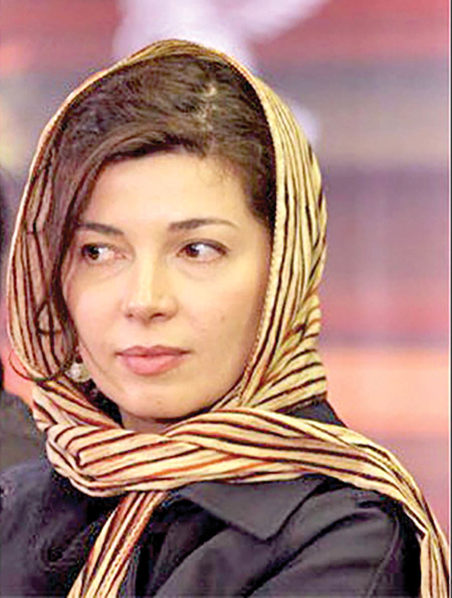 بازیگر زن فرانسوی روی صحنه تئاتر ایران