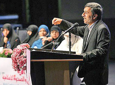 احمدی‌نژاد: خداوند دینی به نام مسیحیت و یهودیت نفرستاده است