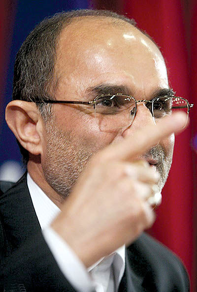 اتهام فساد به شرکت‌های خارجی کار آمریکاست