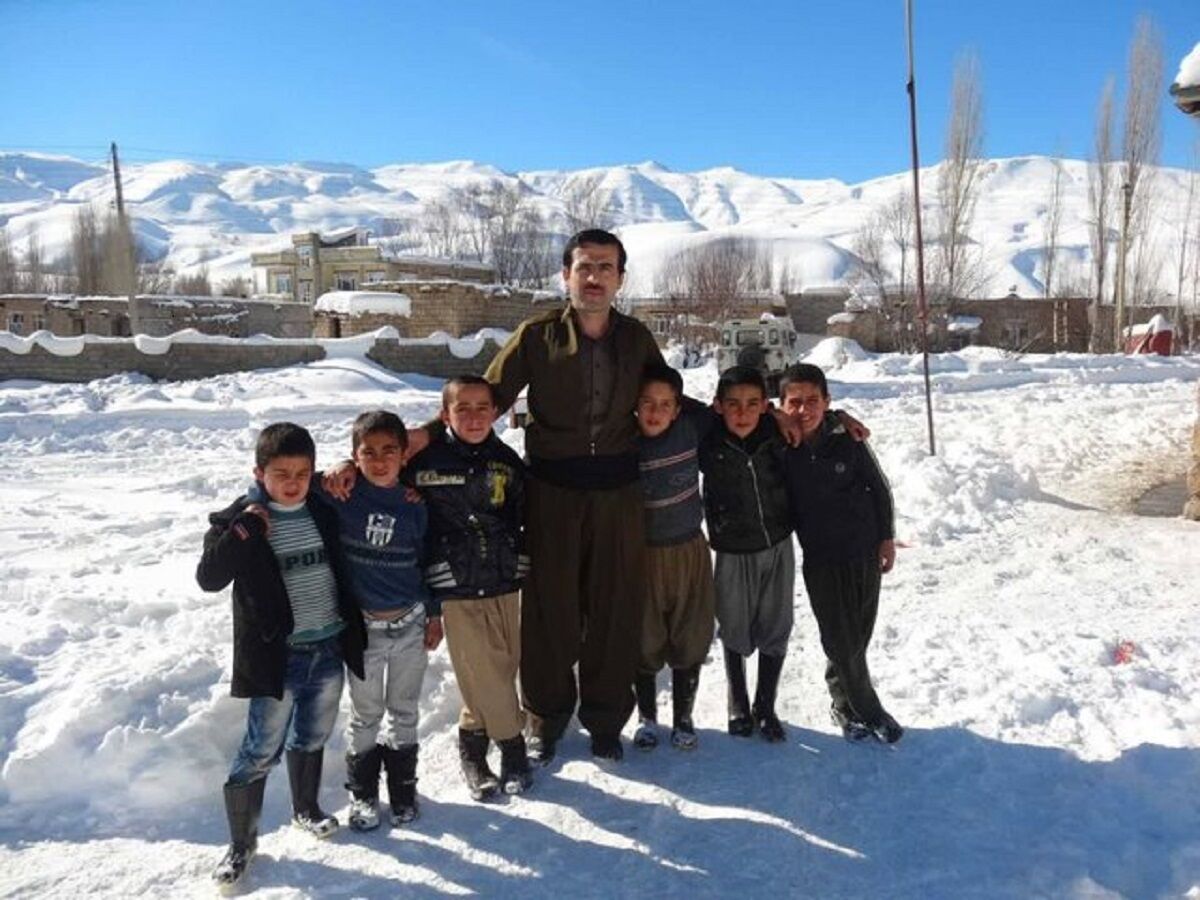  این مرد به عنوان معلم برتر ایران انتخاب شد  