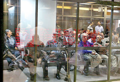صفهای خرید در ارتفاع 42 هزار واحد