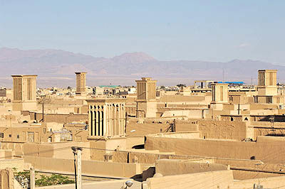 یزد؛ شهر قنات‌های قدیمی و کارگاه‌های شعربافی