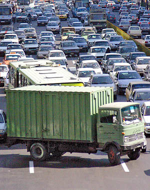 معطلی مردم در ترافیک جای تاسف دارد