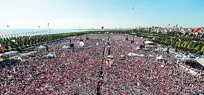 تظاهرات 100 هزار نفری علیه اردوغان