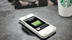 امکان شارژ وایرلس تلفن‌ همراه  در استارباکس
