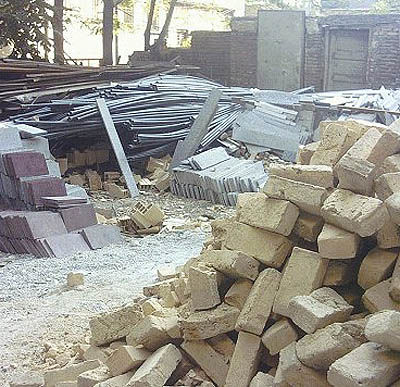 کمبود بنزین نظارت بر جمع‌آوری نخاله‌های ساختمانی را متوقف کرد