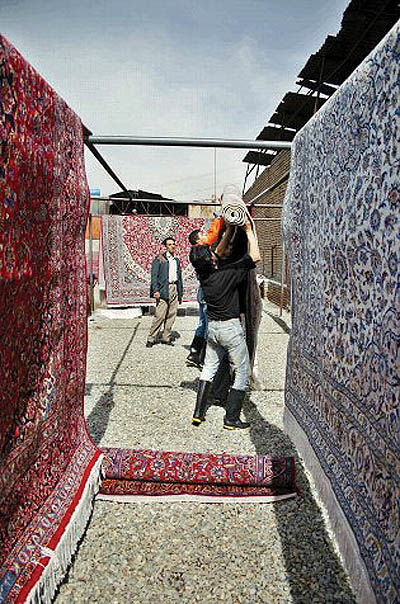 روند نزولی صادرات فرش ایران