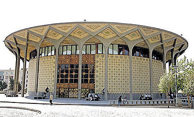 گزارش برنامه نمایشی تالارهای تهران