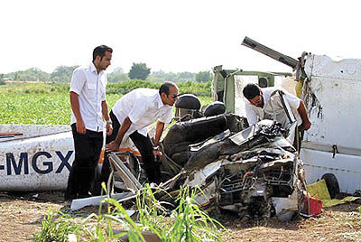 سقوط هواپیمای آموزشی در قزوین و مرگ دو سرنشین آن