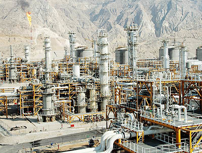 نمایشگاه نفت، گاز و پتروشیمی بستری برای عرضه توانمندی‌های صنعت نفت ایران