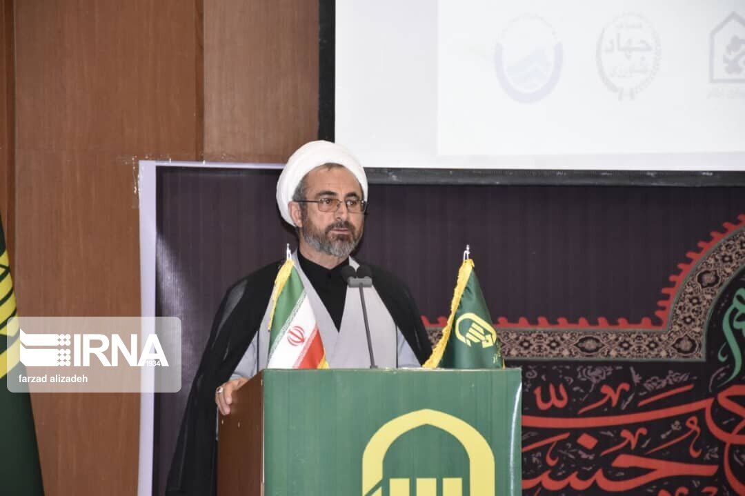 امام جمعه ایلام: مدیران به حضور و غیاب کارمندان در اقامه نماز اهمیت بدهند