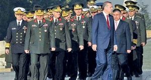 اردوغان با تفنگ نظامی‌ها قوه قضائیه را نشانه گرفت