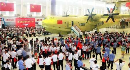 پرواز بزرگترین هواپیمای آبی-خاکی جهان در چین