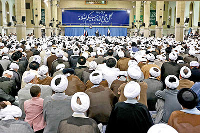 مسجد هسته مقاومت فرهنگی  است