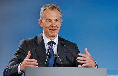 نخست‌وزیر سابق زیر انتقاد شدید سیاستمداران