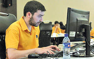 درخشش دانشگاه شریف در مسابقات جهانی برنامه‌نویسی ۲۴ ساعته