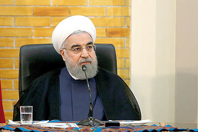 انتقاد روحانی از القای دوقطبی بودن ایران