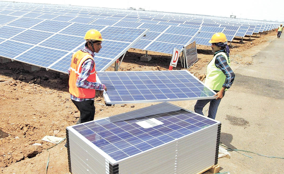  ساخت نیروگاه خورشیدی انگیزه تولید تجهیزات را افزایش می‌دهد