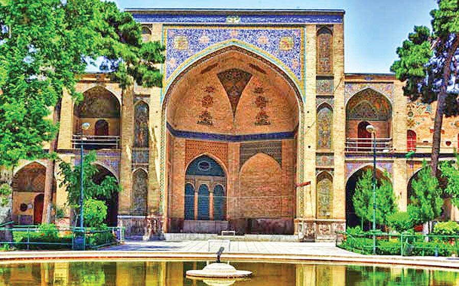 آغاز ساخت مدرسه سپهسالار 