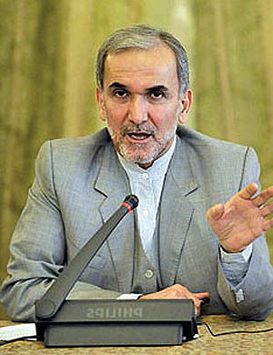 آخوندزاده: کنفرانس تهران نمی‌خواهد کنفرانس واشنگتن را تحت‌‌شعاع قرار دهد