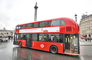 اولین اتوبوس‌های  دو طبقه الکتریکی  در لندن
