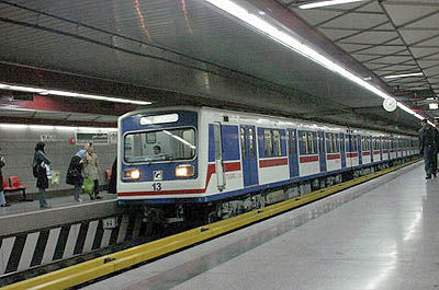 عقب‌گرد قطار خط 2 مترو تهران