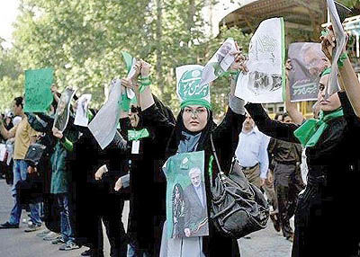 گزارش ایرنا از تجمع دیروز دانشجویان در دانشگاه تهران