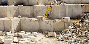 گشایش بزرگترین نمایشگاه  سنگ خاورمیانه در محلات- نیم ور