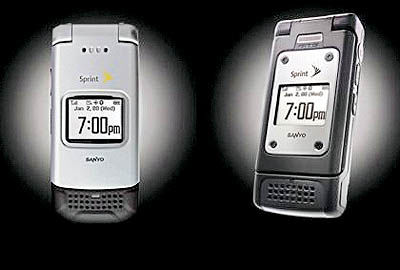 سانیو گوشی PRO-700 را عرضه کرد