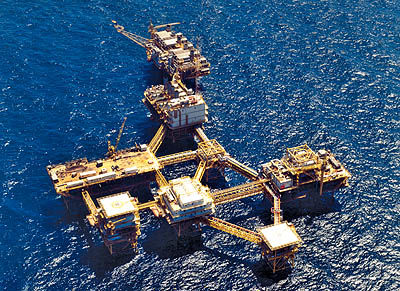 لزوم اصلاح قراردادها در پروژه‌های نفتی