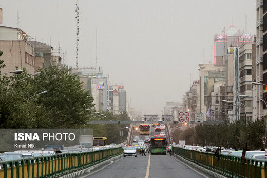 دمای هوای تهران کاهش می‌یابد 