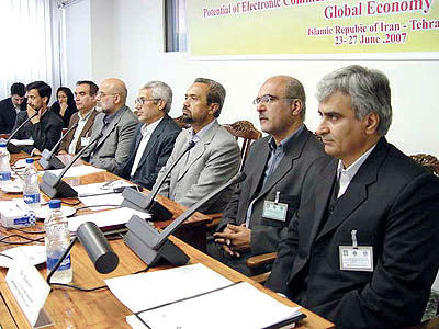 اتاق ایران متعهد به توسعه تجارت الکترونیک است