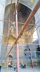 گلایه گردشگران خارجی از وضعیت مسجد امام اصفهان
