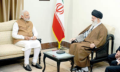 نخست‌وزیر هندوستان با رهبر معظم انقلاب اسلامی دیدار کرد