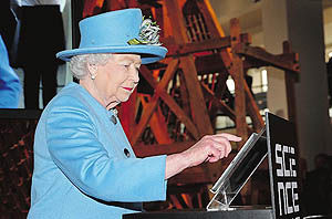 ملکه انگلیس هم توییتری شد
