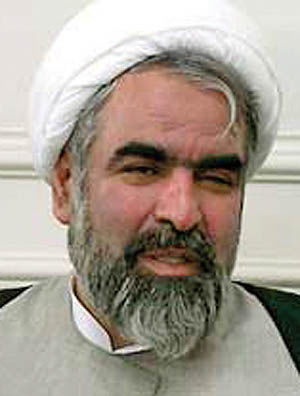 حسینیان مذاکره با احمدی‌نژاد برای وزارت اطلاعات را تکذیب کرد