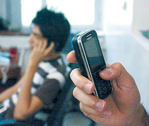 تاثیر تلفن همراه بر رفتارهای اجتماعی