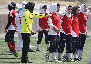بازگشت پنج فوتبالیست زن محروم