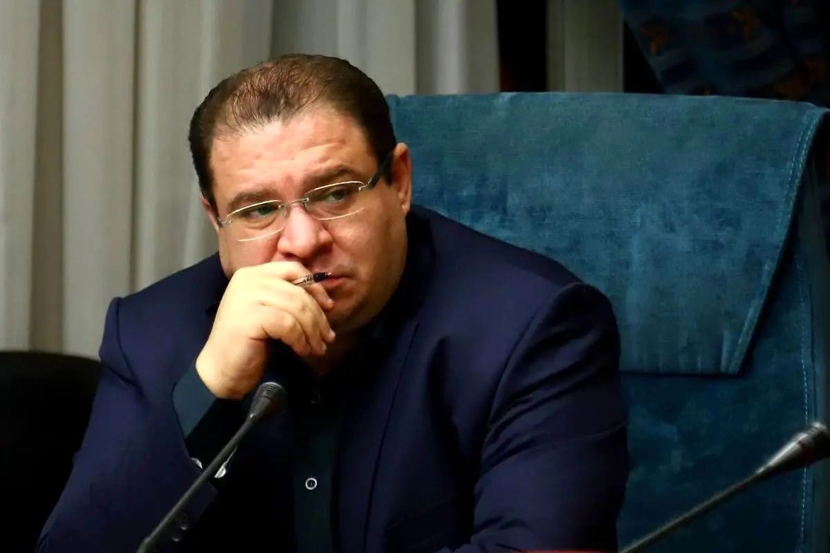 دبیر شورای اطلاع رسانی دولت: مصوبه اخیر درباره بنزین محرمانگی ندارد / دولت با مردم صادق بود