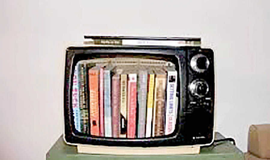 تفاوت اخلاقی کتاب‌خوان‌ها و بینندگان تلویزیون 