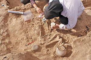 کاوش‌های باستان‌شناسان در محوطه پیش از تاریخ تپه دامغانی