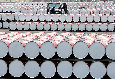 نفت اندکی گران شد