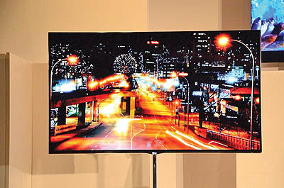 LG تلویزیون بزرگ OLED خودش را عرضه می‌کند